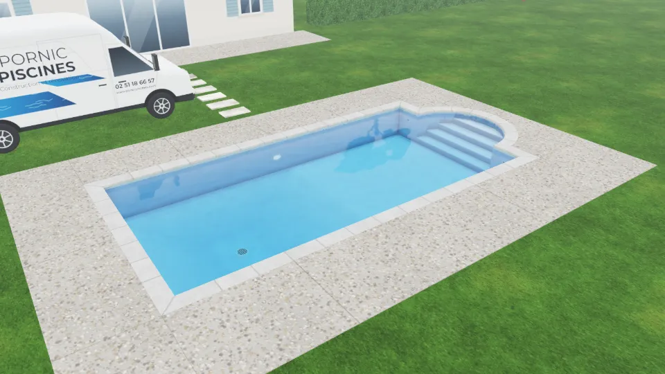 Aujourd’hui : la piscine avec son liner bleu clair, son escalier roman et sa terrasse en béton désactivé