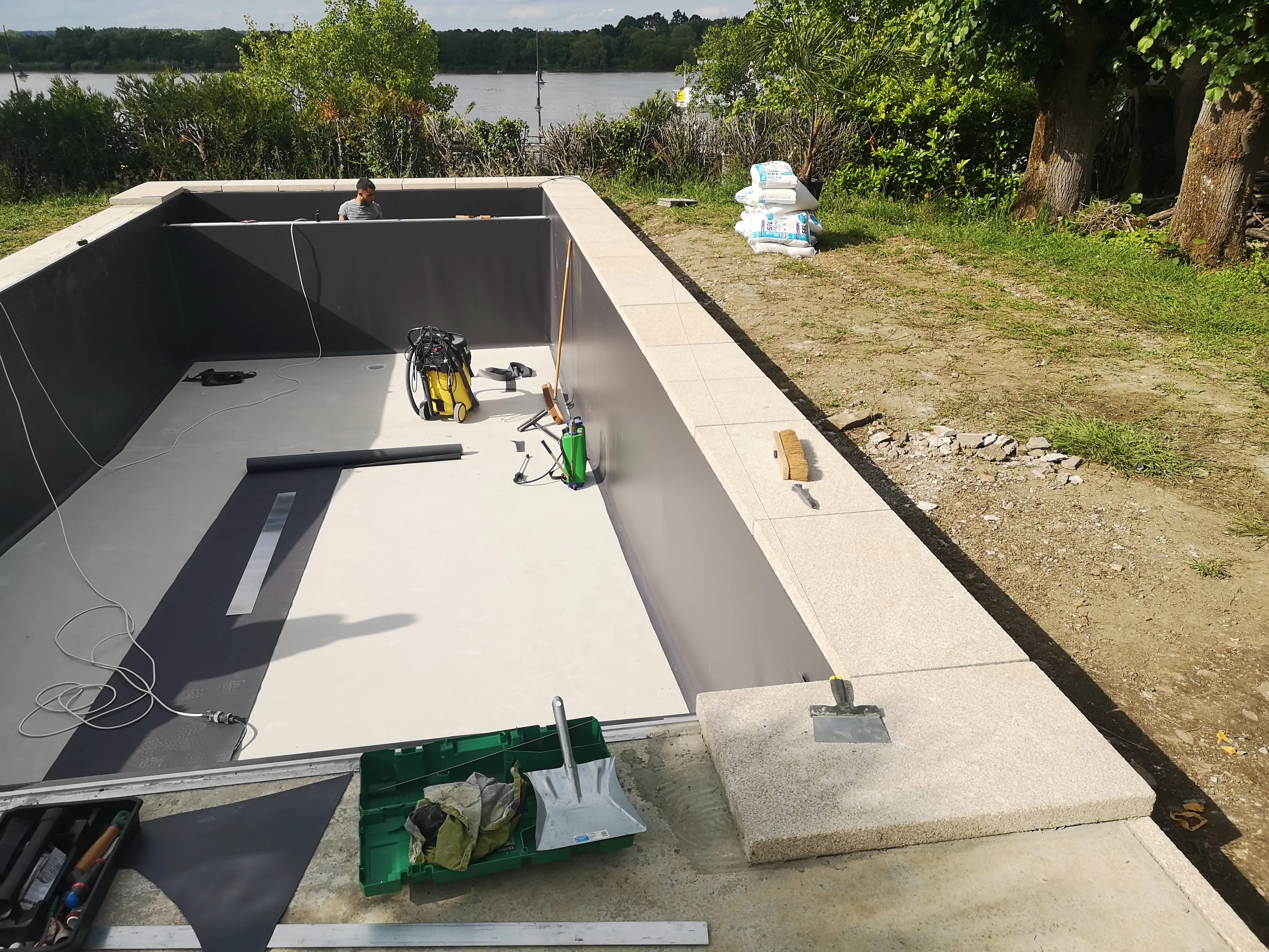 Désinfection et pose du PVC armé