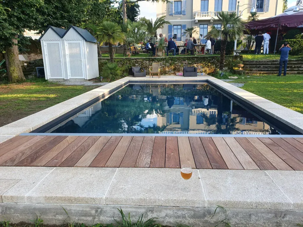 Piscine en PVC armé réalisée par Pornic Piscines