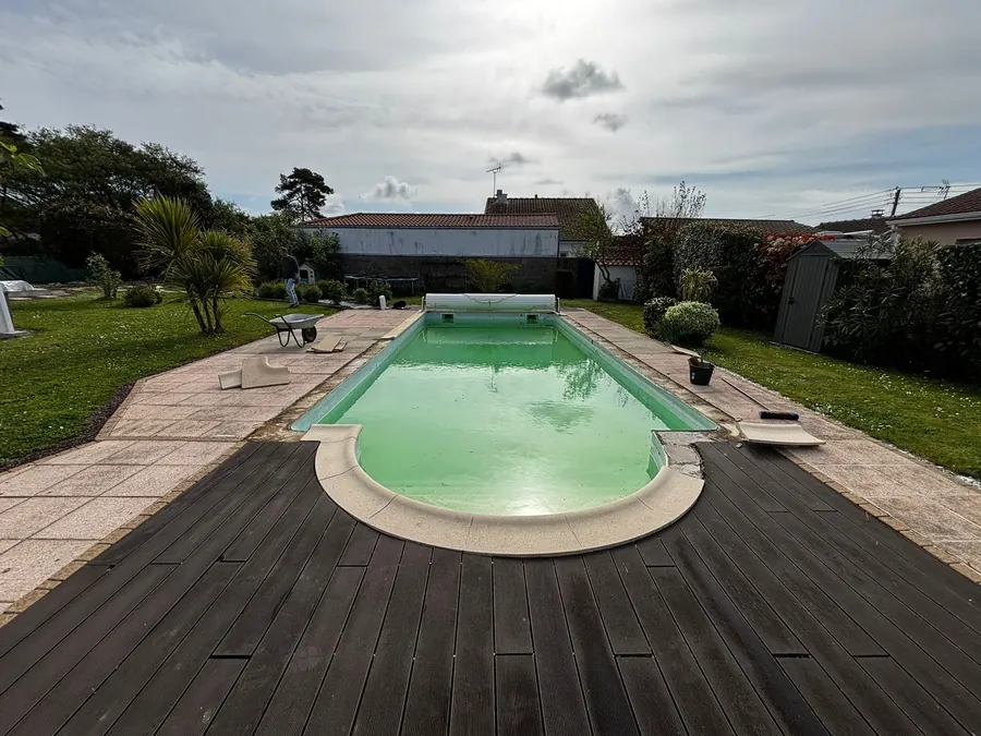 Piscine avant rénovation