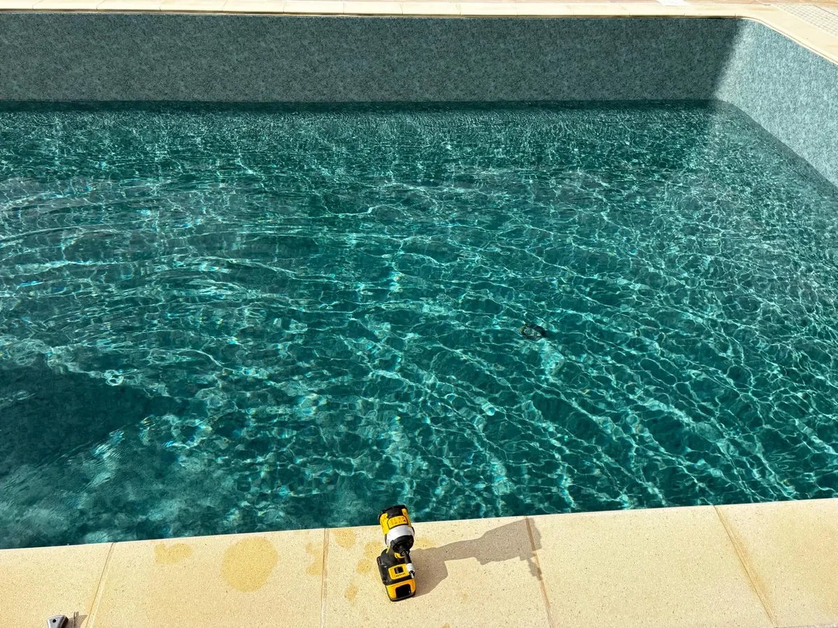 Piscine après pose de PVC armé